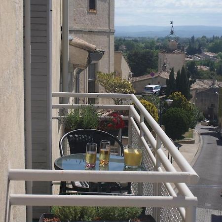 maly appart avec balcon et 1 studio en rez-de-chaussée Vedène Extérieur photo